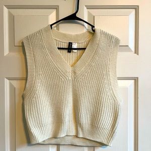Crop cream sweater vest